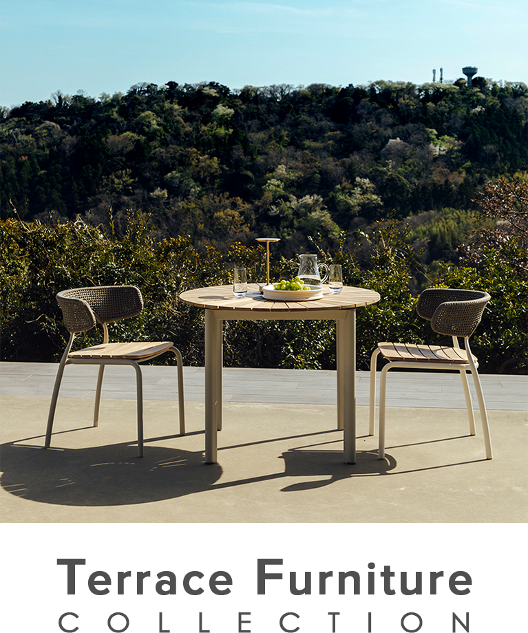 OUTDOOR LIVING